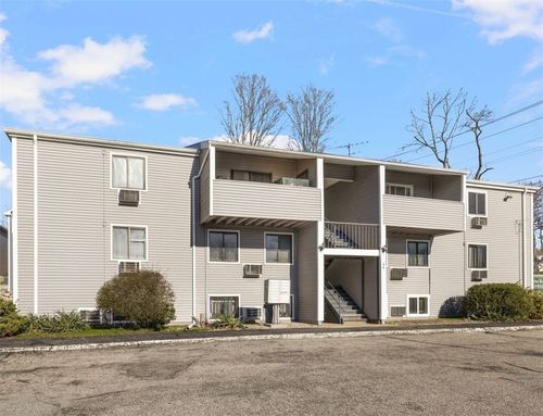 apt-4-36 Cowesett Ave, West Warwick, RI, 02893-3261 | Card Image