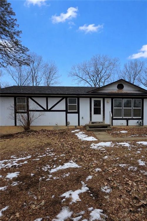 904 S 5th St, Savannah, MO, 64485-1934 | Card Image