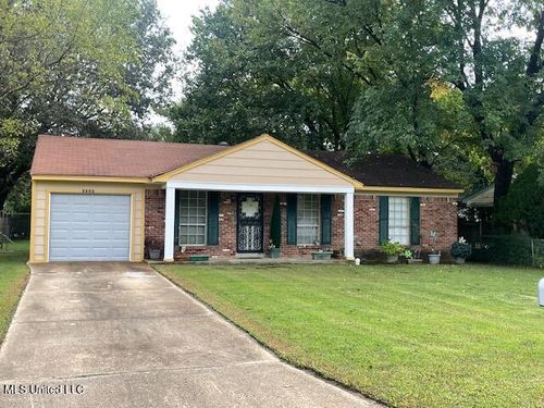 8096 Ashbrook Dr, Southaven, MS, 38671-4802 | Card Image