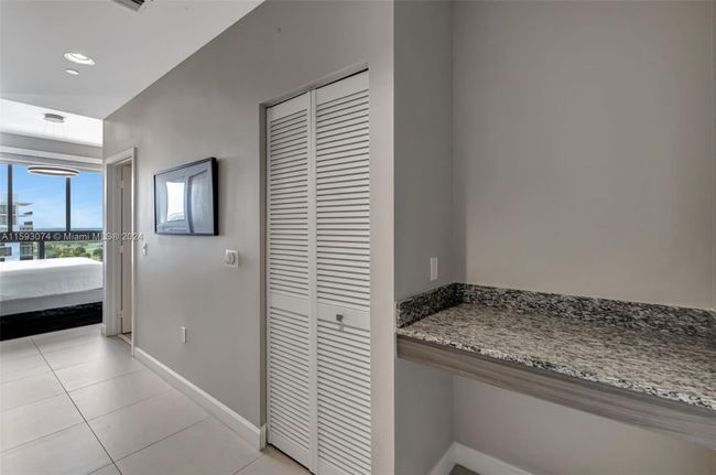 2010 - 5350 Nw 84th Ave, Condo with 2 bedrooms, 2 bathrooms and null parking in Doral FL | Image 13