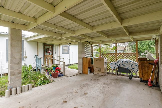 Back carport | Image 4