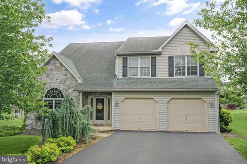 15 Connecticut Ave, SINKING SPRING, PA, 19608-8501 | Card Image
