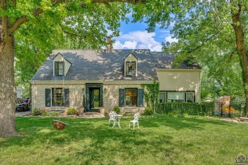 1932 Westwood Dr, Topeka, KS, 66604-3271 | Card Image
