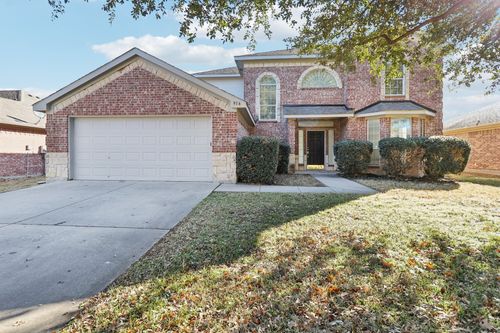 916 Sherry Ln, Saginaw, TX, 76179-0978 | Card Image