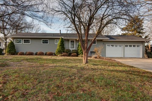 910 W Pleasant Street, Aurora, MO, 65605 | Card Image