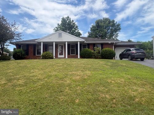 2718 Ridings Way, YORK, PA, 17408-4247 | Card Image