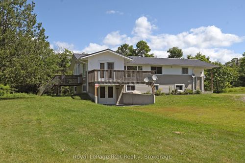 650 Northmount Rd, North Bay, ON, P1B8G2 | Card Image