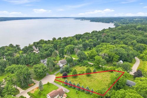 L32 Camelot Trce, Green Lake, WI, 54941 | Card Image