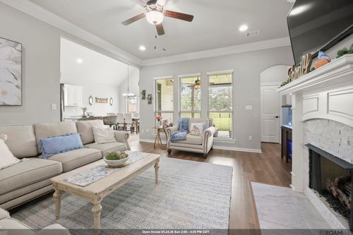 37226 Meadore Ln, Geismar, LA, 70734-3093 | Card Image