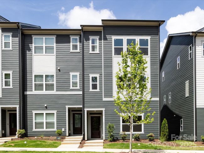 The Wright Model | Context at Oakhurst *actual finishes, color scheme, orientation vary on this home. Furniture not included | Image 7