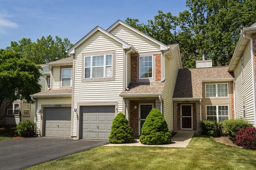17080 W Cunningham Ct, Libertyville, IL, 60048-9420 | Card Image