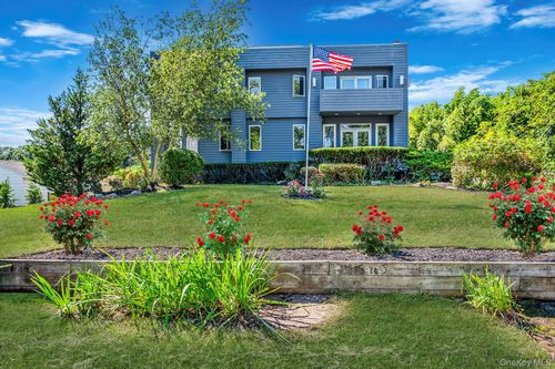 36 Roosevelt Blvd, E Patchogue, NY, 11772-5937 | Card Image