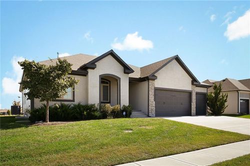 4824 Sw 3rd St, Blue Springs, MO, 64014-7851 | Card Image