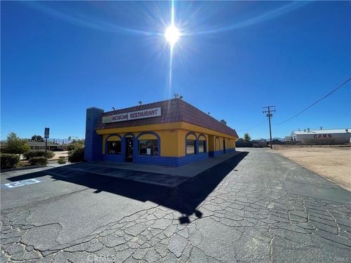 14343 Main St, Hesperia, CA, 92345-4635 | Card Image
