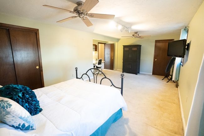 APT-2 - 801 Washington St, Condo with 3 bedrooms, 2 bathrooms and 2 parking in Pembroke MA | Image 15
