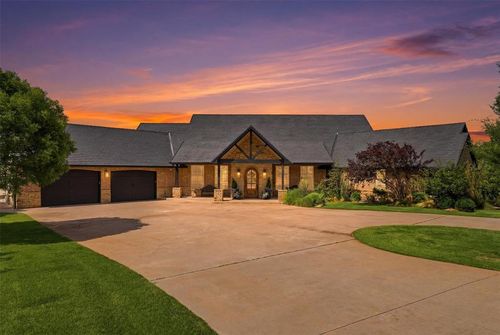 2191 W Center Rd, Norman, OK, 73072-9220 | Card Image