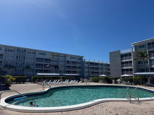 303h-330 Se 2nd Street, Hallandale Beach, FL, 33009 | Card Image