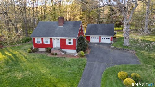27 Valley Road, Shelton, CT, 06484 | Card Image