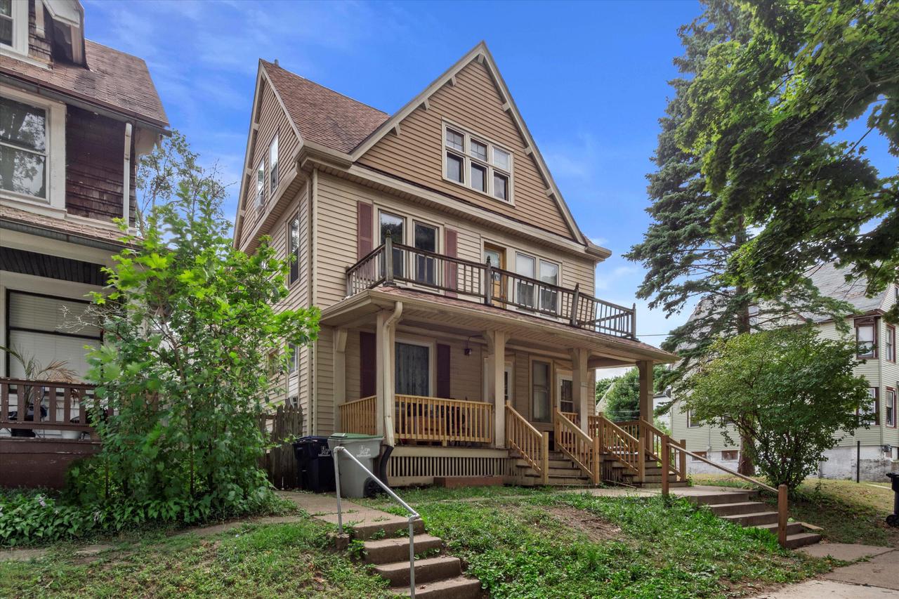 Michigan St, Milwaukee, WI 53208
