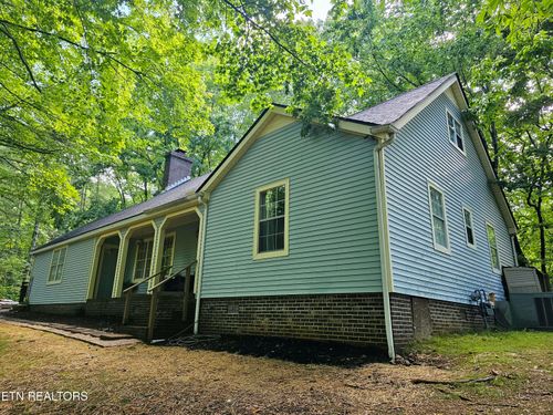 281 Scenic Dr, Harriman, TN, 37748-7524 | Card Image