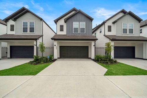 8402 Curry Rd, Houston, TX, 77093-7712 | Card Image