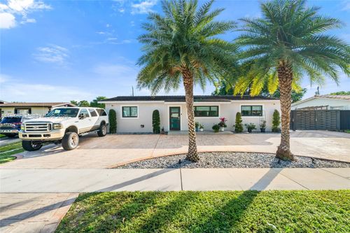 7874 Nw 175th St, Hialeah, FL, 33015-3634 | Card Image