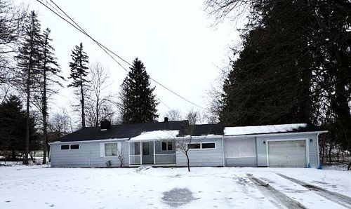 82 W University St, Alfred, NY, 14802-1135 | Card Image