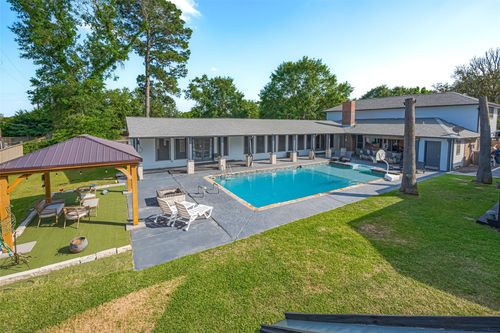 218 Beaumont Dr, Magnolia, TX, 77354-1721 | Card Image