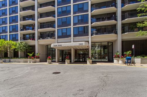 apt-4011j-1560 N Sandburg Ter, Chicago, IL, 60610-7738 | Card Image