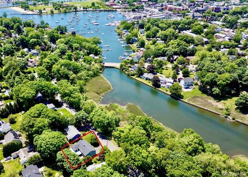 835 Shore Acres Dr, Mamaroneck, NY, 10543-4216 | Card Image