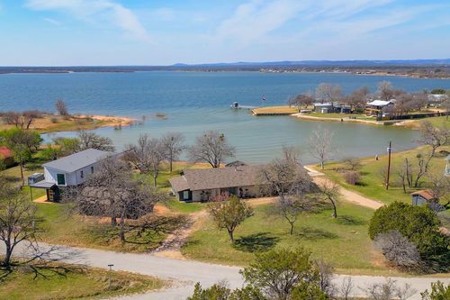 508 W Lakecrest Dr, Bluffton, TX, 78607-3000 | Card Image