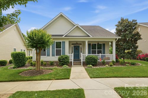 18006 Coulter Pkwy, Cornelius, NC, 28031-8363 | Card Image
