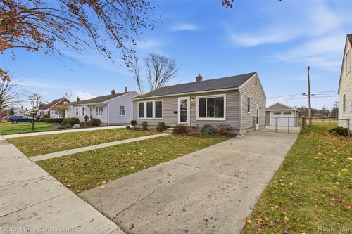 1212 Amelia Ave, Royal Oak, MI, 48073-2707 | Card Image