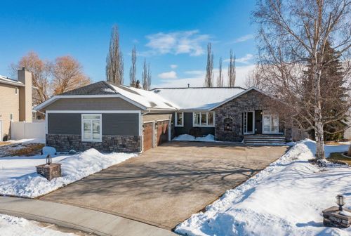 21 Dandell Close, Red Deer, AB, T4R2J3 | Card Image
