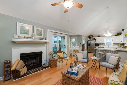 23 Woodbine Ct, Spartanburg, SC, 29307-3763 | Card Image