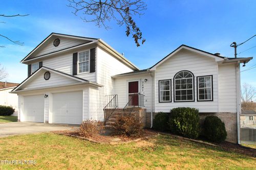 2401 Bainbridge Way, Powell, TN, 37849-5712 | Card Image