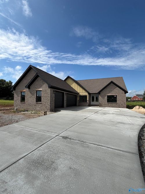 23807 Justin Brent Cir, Elkmont, AL, 35620-6312 | Card Image