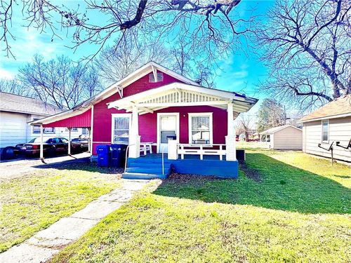 1719 East Ave, Baxter Springs, KS, 66713-1802 | Card Image