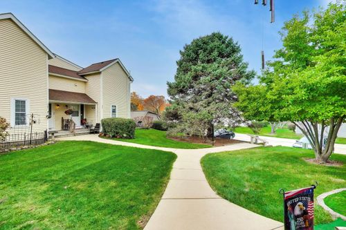 911 Campbell Dr, Gurnee, IL, 60031-3112 | Card Image