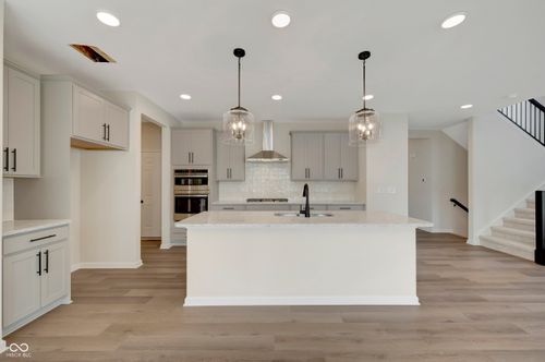 1109 Vineyard Way, Greenwood, IN, 46143-5028 | Card Image