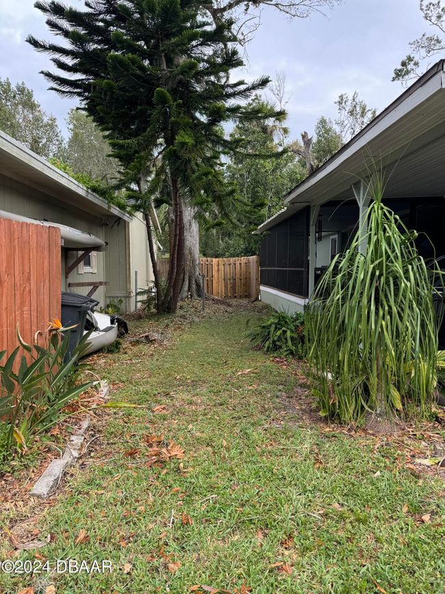 16 Golden Gate Cir, House other with 3 bedrooms, 2 bathrooms and null parking in PORT ORANGE FL | Image 4