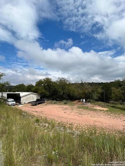 653 Deer, House other with 2 bedrooms, 2 bathrooms and null parking in Fredericksburg TX | Image 2