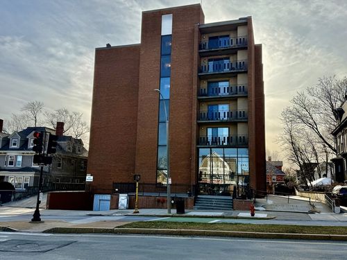 apt-24-390 Broadway, Somerville, MA, 02145-2715 | Card Image