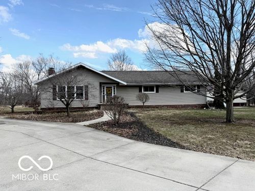 1301 N Maple St, Veedersburg, IN, 47987-8497 | Card Image