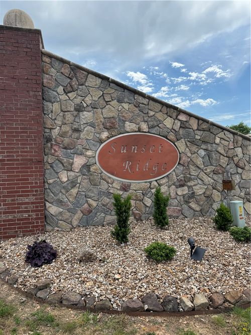 2216 Brown Bear Ln, Gentry, AR, 72734-5115 | Card Image