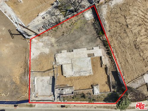 884 Oreo Pl, Pacific Palisades, CA, 90272-2457 | Card Image