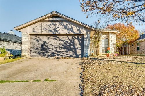 10630 Lone Pine Lane, Fort Worth, TX, 76108 | Card Image