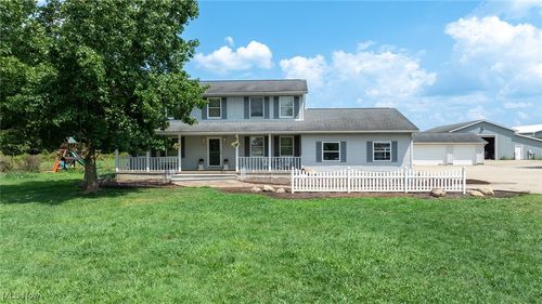 7686 Peck Rd, Ravenna, OH, 44266-9738 | Card Image
