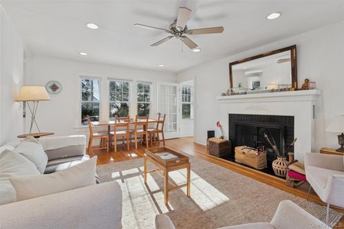 1240 West Rd, Cutchogue, NY, 11935-2254 | Card Image