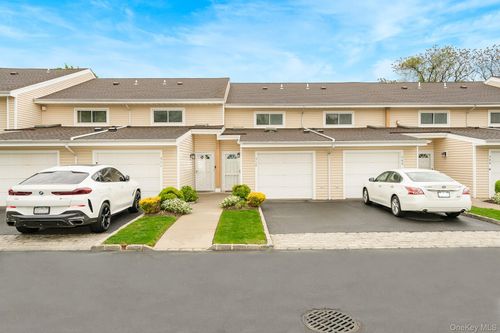 510-2355 Pershing Blvd, Baldwin, NY, 11510-3059 | Card Image